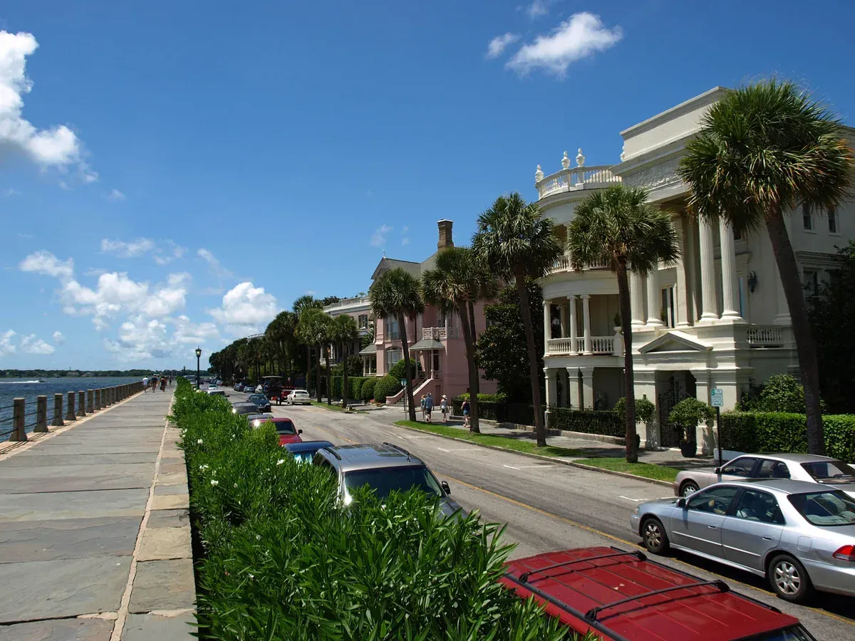 Homes on East Battery Street in Charleston, South Carolina — Charleston, SC