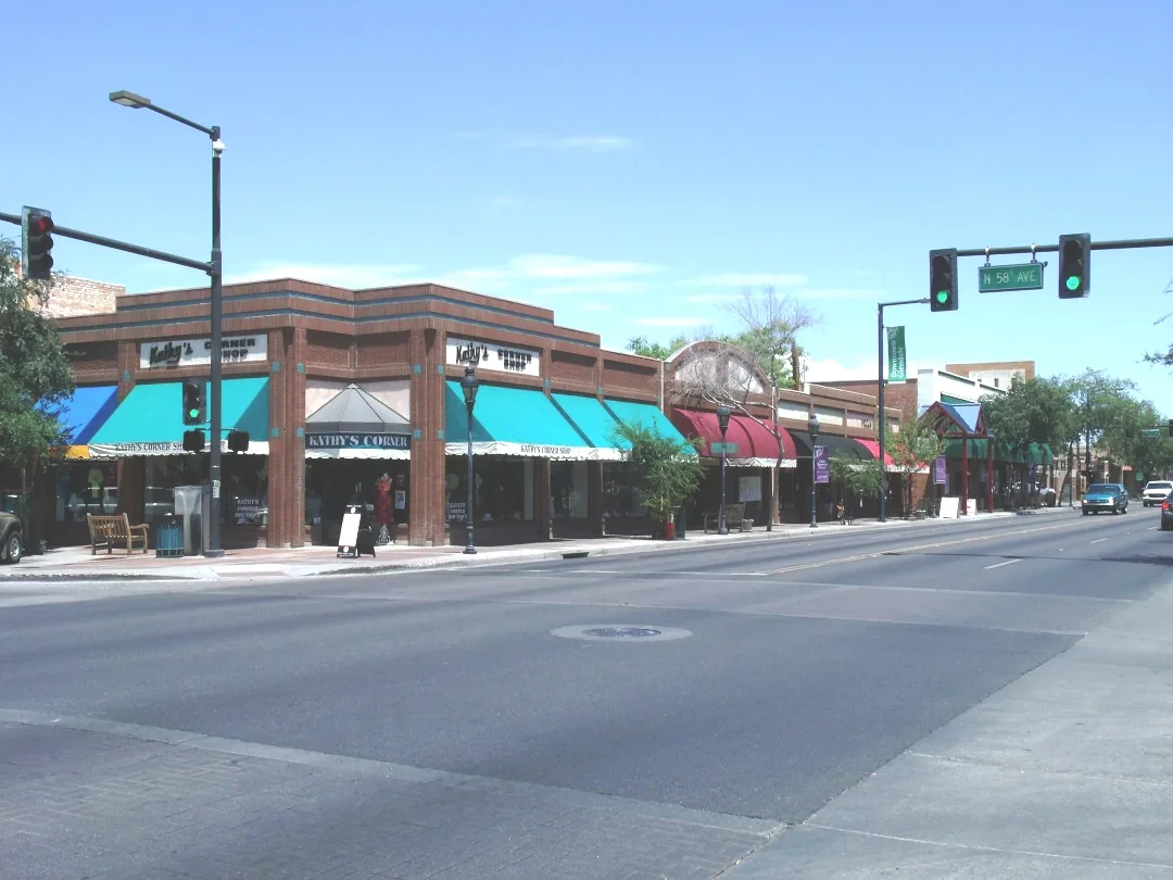 Downtown Glendale, Arizona as viewed from the intersections of Glendale Ave — Glendale, AZ