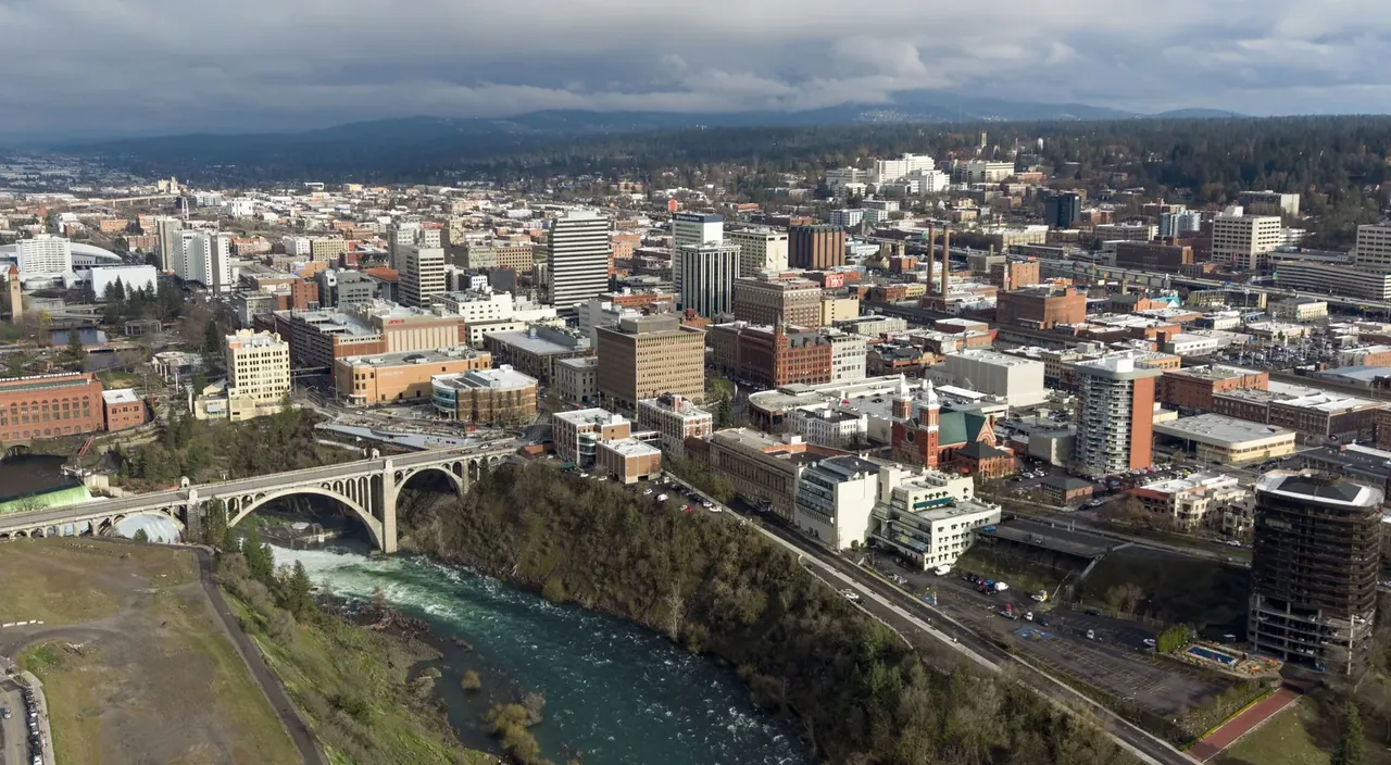 Aerial view of downtown Spokane, the largest city in eastern Washington and Washington’s second-largest city, with a 2024 estimated populati — Spokane, WA